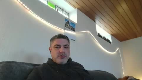 Snapshot of teeforyou chatting on March 12, 10:26 am Peter online show from March 12, 10:26 am