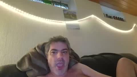 Snapshot of teeforyou chatting on November 9, 7:28 am Peter online show from November 9, 7:28 am