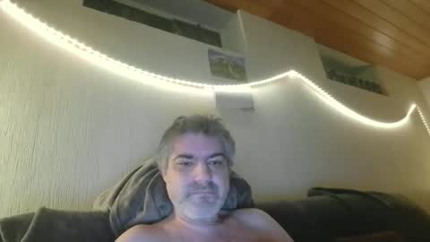 Snapshot of teeforyou chatting on November 17, 5:52 pm Peter online show from November 17, 5:52 pm