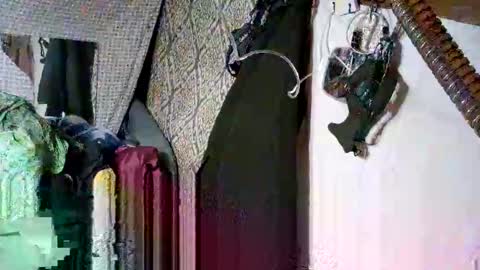Snapshot of teelciara191 chatting on March 11, 8:42 am Xyainou online show from March 11, 8:42 am