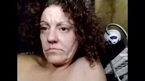 Snapshot of teelciara191 chatting on May 12, 11:51 am Xyainou online show from May 12, 11:51 am