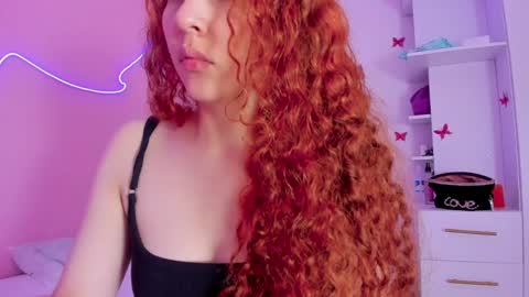 Snapshot of teffsweet18 chatting on December 26, 8:32 pm Amy No penetration Virgiin giirl online show from December 26, 8:32 pm