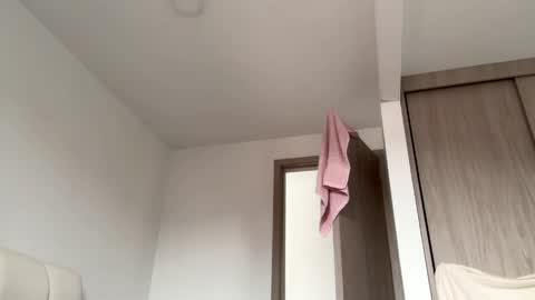 Amy No penetration Virgiin giirl online show from May 21, 12:23 pm