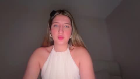 Amy No penetration Virgiin giirl online show from July 27, 9:55 pm