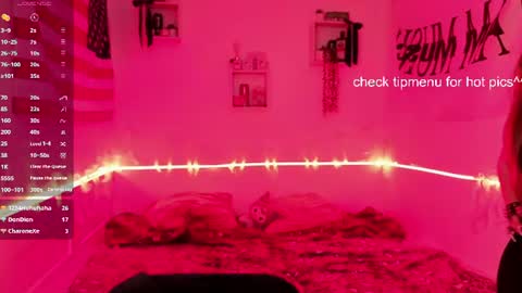 Snapshot of teganbruns chatting on June 9, 4:18 pm teganbruns online show from June 9, 4:18 pm