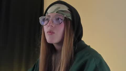 Snapshot of tekila__ chatting on March 9, 12:10 am tekila__ online show from March 9, 12:10 am