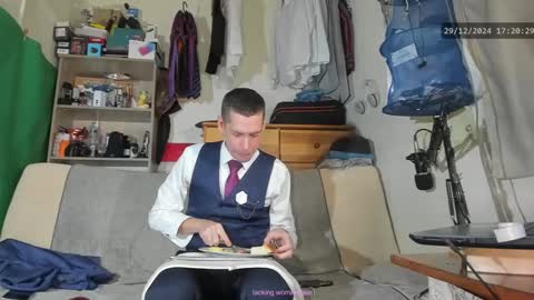 Snapshot of telepaticman chatting on December 29, 4:19 pm Virg Lszl online show from December 29, 4:19 pm