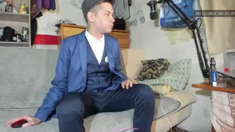 Snapshot of telepaticman chatting on December 30, 7:26 am Virg Lszl online show from December 30, 7:26 am