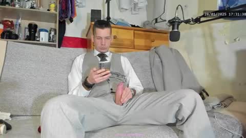 Snapshot of telepaticman chatting on January 28, 4:30 pm Virg Lszl online show from January 28, 4:30 pm
