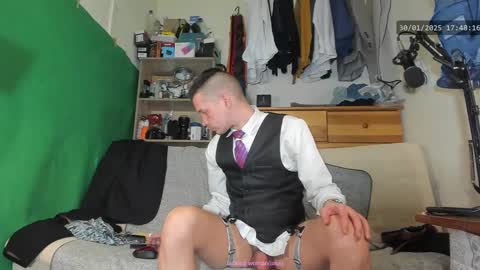 Snapshot of telepaticman chatting on January 30, 4:45 pm Virg Lszl online show from January 30, 4:45 pm