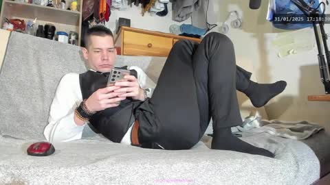 Snapshot of telepaticman chatting on January 31, 4:17 pm Virg Lszl online show from January 31, 4:17 pm
