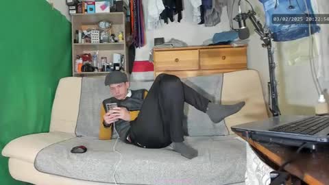 Snapshot of telepaticman chatting on February 3, 7:21 pm Virg Lszl online show from February 3, 7:21 pm