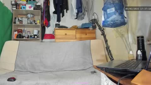 Snapshot of telepaticman chatting on February 5, 4:36 pm Virg Lszl online show from February 5, 4:36 pm