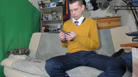 Snapshot of telepaticman chatting on February 8, 9:04 pm Virg Lszl online show from February 8, 9:04 pm