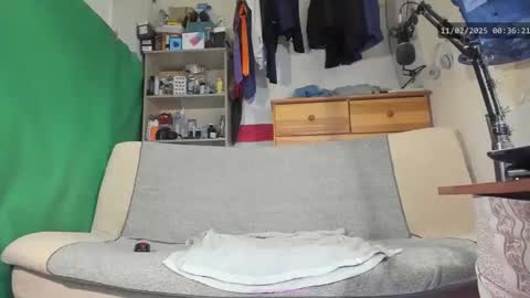 Snapshot of telepaticman chatting on February 10, 11:34 pm Virg Lszl online show from February 10, 11:34 pm