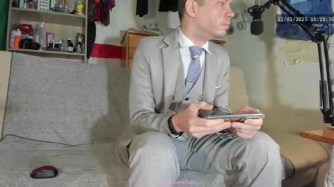 Snapshot of telepaticman chatting on February 11, 3:18 pm Virg Lszl online show from February 11, 3:18 pm
