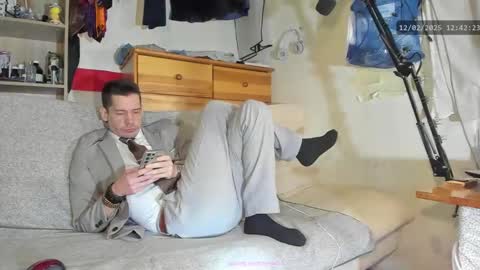 Snapshot of telepaticman chatting on February 12, 11:40 am Virg Lszl online show from February 12, 11:40 am