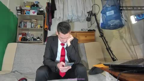 Snapshot of telepaticman chatting on February 14, 8:37 pm Virg Lszl online show from February 14, 8:37 pm