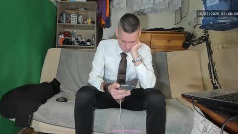 Snapshot of telepaticman chatting on February 16, 1:47 am Virg Lszl online show from February 16, 1:47 am