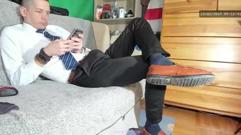 Snapshot of telepaticman chatting on February 19, 8:12 am Virg Lszl online show from February 19, 8:12 am