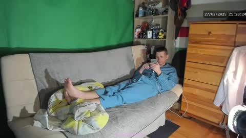 Snapshot of telepaticman chatting on February 27, 8:20 pm Virg Lszl online show from February 27, 8:20 pm