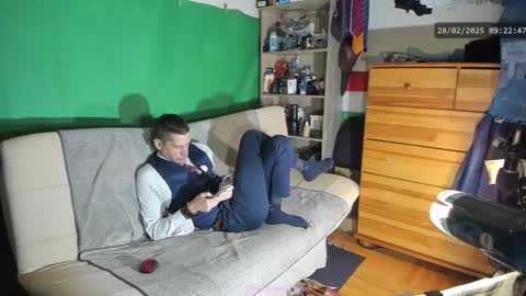 Snapshot of telepaticman chatting on February 28, 8:20 am Virg Lszl online show from February 28, 8:20 am