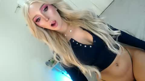 Snapshot of temptationofsex chatting on October 7, 7:38 am EVA GLASSCOTT online show from October 7, 7:38 am