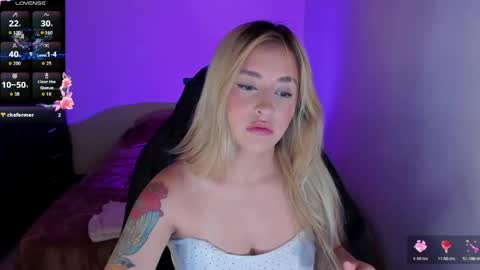 Snapshot of temptationsweet__ chatting on May 12, 4:37 pm Sara online show from May 12, 4:37 pm