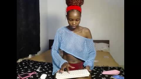 Snapshot of tempting_vibe chatting on February 2, 6:50 pm tempting_vibe online show from February 2, 6:50 pm