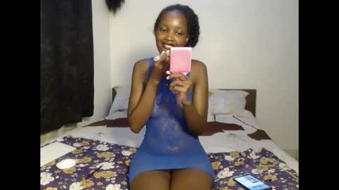 Snapshot of tempting_vibe chatting on April 13, 6:46 pm tempting_vibe online show from April 13, 6:46 pm