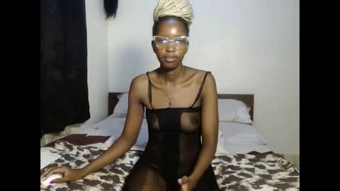 Snapshot of tempting_vibe chatting on April 30, 9:08 pm tempting_vibe online show from April 30, 9:08 pm