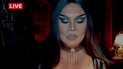 Snapshot of temptress_cocoxxx chatting on June 19, 6:18 am Mistress Coco online show from June 19, 6:18 am