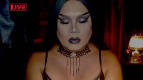 Snapshot of temptress_cocoxxx chatting on June 21, 5:21 am Mistress Coco online show from June 21, 5:21 am