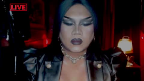Snapshot of temptress_cocoxxx chatting on July 18, 6:28 am Mistress Coco online show from July 18, 6:28 am