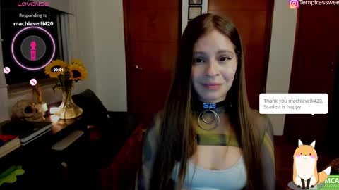 Snapshot of temptressweet chatting on November 12, 11:47 pm Scar online show from November 12, 11:47 pm