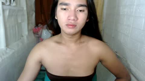 Snapshot of temtaionoflust chatting on June 24, 2:43 am TransGoddessZhandria online show from June 24, 2:43 am