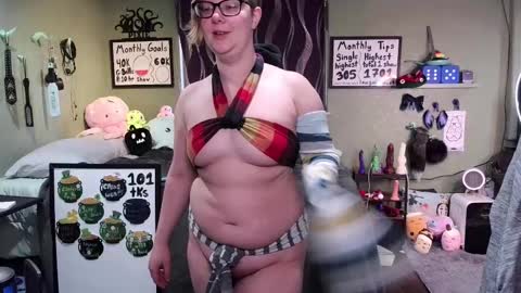 Pixie and Tentacle Overlord online show from March 12, 6:22 pm