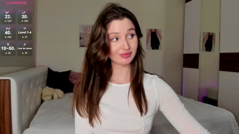 Snapshot of tender_babyy chatting on December 6, 5:33 pm Sexy girl Li online show from December 6, 5:33 pm