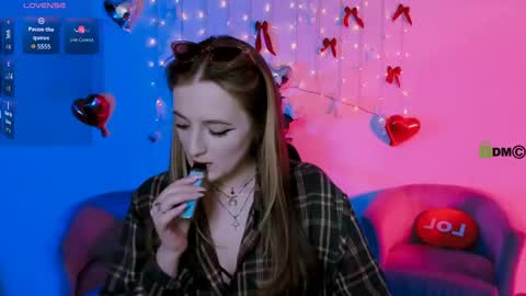 ur Louise online show from April 27, 7:23 pm