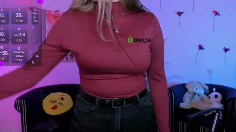 ur Louise online show from April 28, 8:47 pm