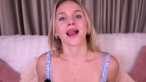 Ellis online show from December 22, 6:16 pm