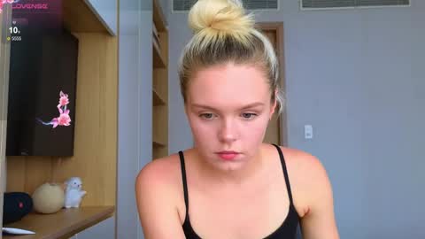 Snapshot of tenderlovesss chatting on May 17, 8:34 am Amanda and Kenny online show from May 17, 8:34 am