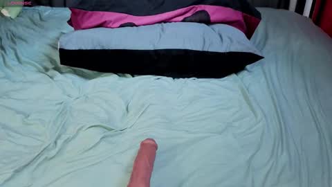 Snapshot of tendrepoison chatting on January 14, 10:32 am Tendrepoison online show from January 14, 10:32 am