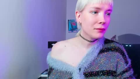 Snapshot of tenebrise chatting on May 20, 2:40 am Kira online show from May 20, 2:40 am