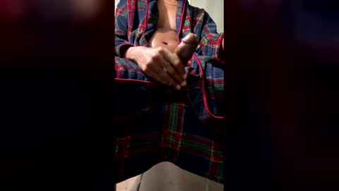 Snapshot of tenninchdick chatting on May 13, 3:59 am TENNinchDick online show from May 13, 3:59 am