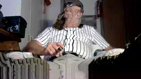 Tennredneck online show from May 9, 1:33 am