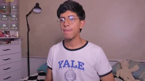 Snapshot of teobuff chatting on November 21, 2:43 am teo browny online show from November 21, 2:43 am