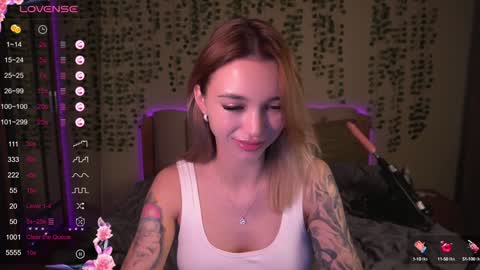 Snapshot of teona_amore chatting on December 7, 7:16 am Teya online show from December 7, 7:16 am