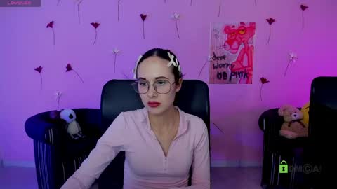 Snapshot of teresa_shy chatting on May 17, 9:22 pm your love online show from May 17, 9:22 pm