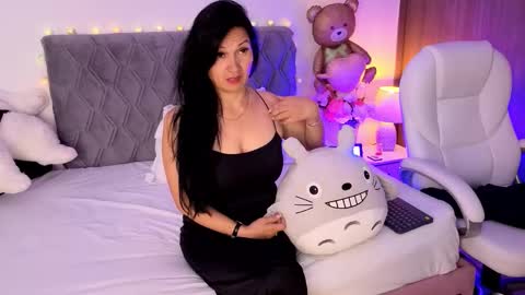 Emily online show from March 18, 6:22 pm